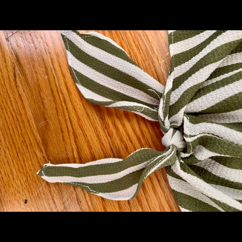 Green & White Striped Short Sleeve Crop Top - Picture 5 of 7
